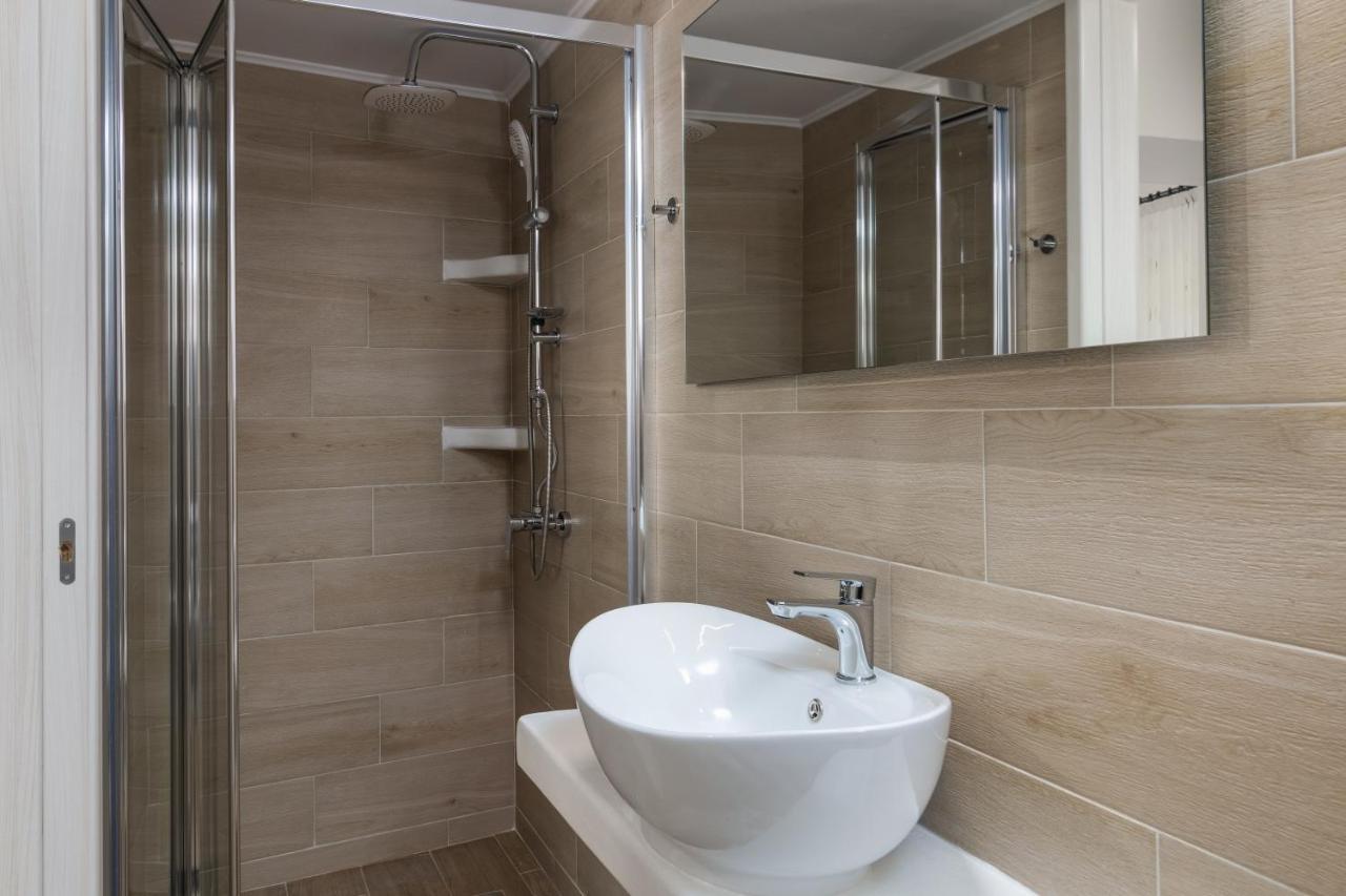 Holiday Home Triovasalos Milos 外观 照片