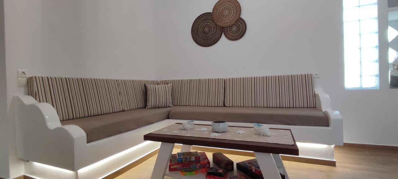 Holiday Home Triovasalos Milos 外观 照片